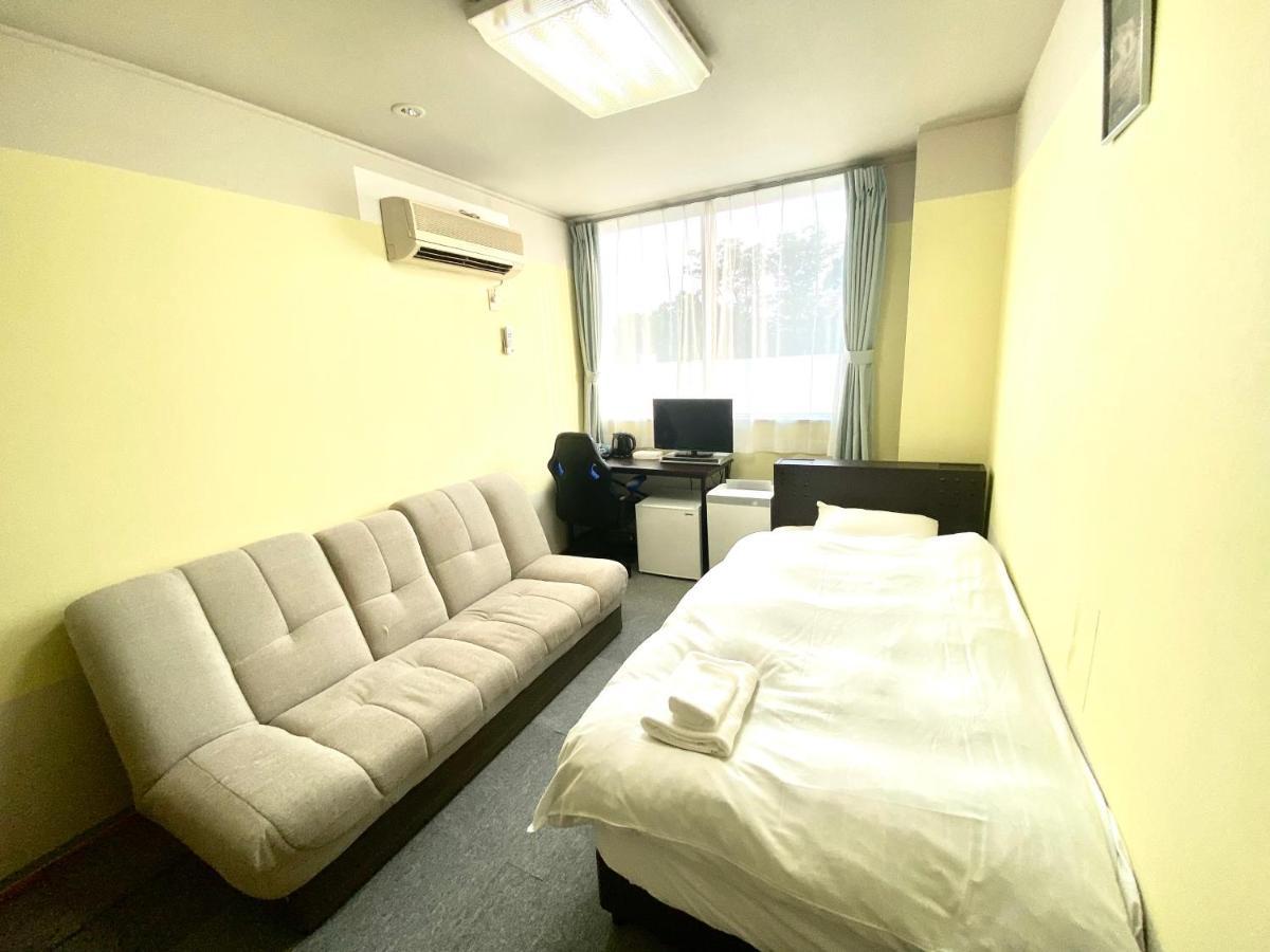 Hendakara Hotel Цу Екстериор снимка